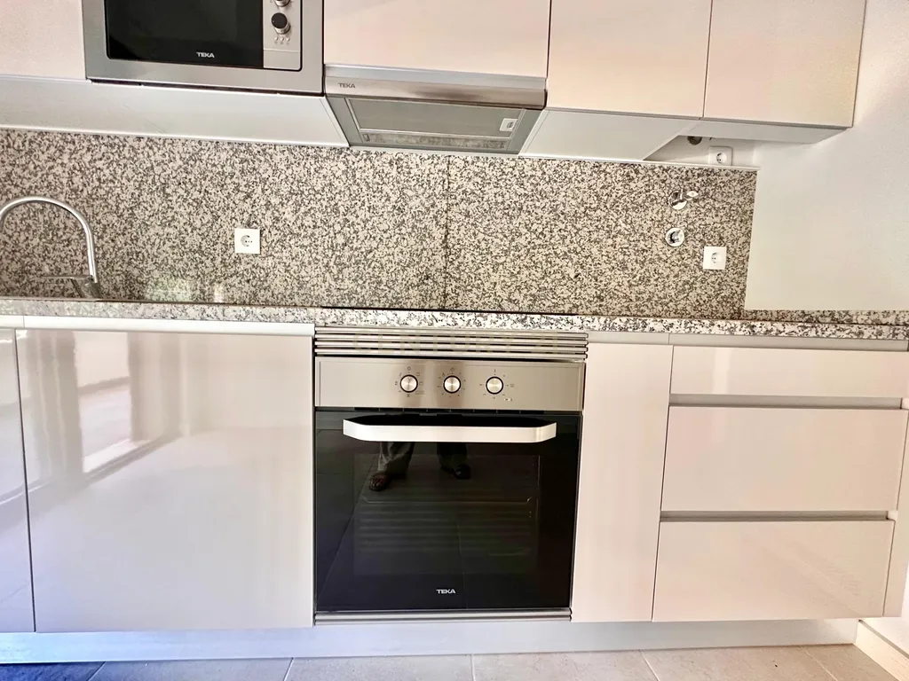 NOVO! Apartamento T4 em Portimão, Algarve - Image 8