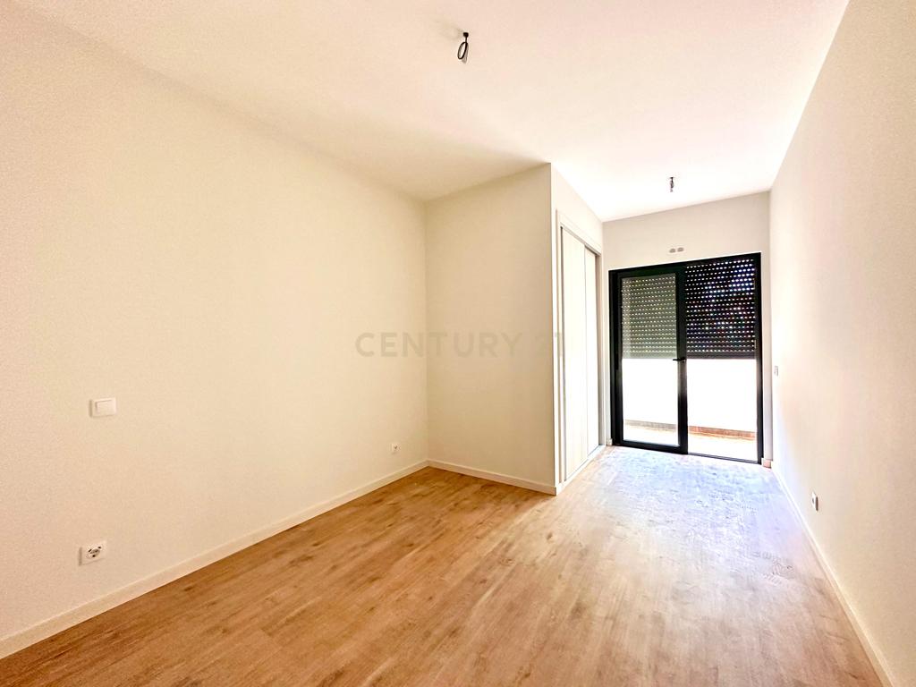 NOVO! Apartamento T4 em Portimão, Algarve - Image 22