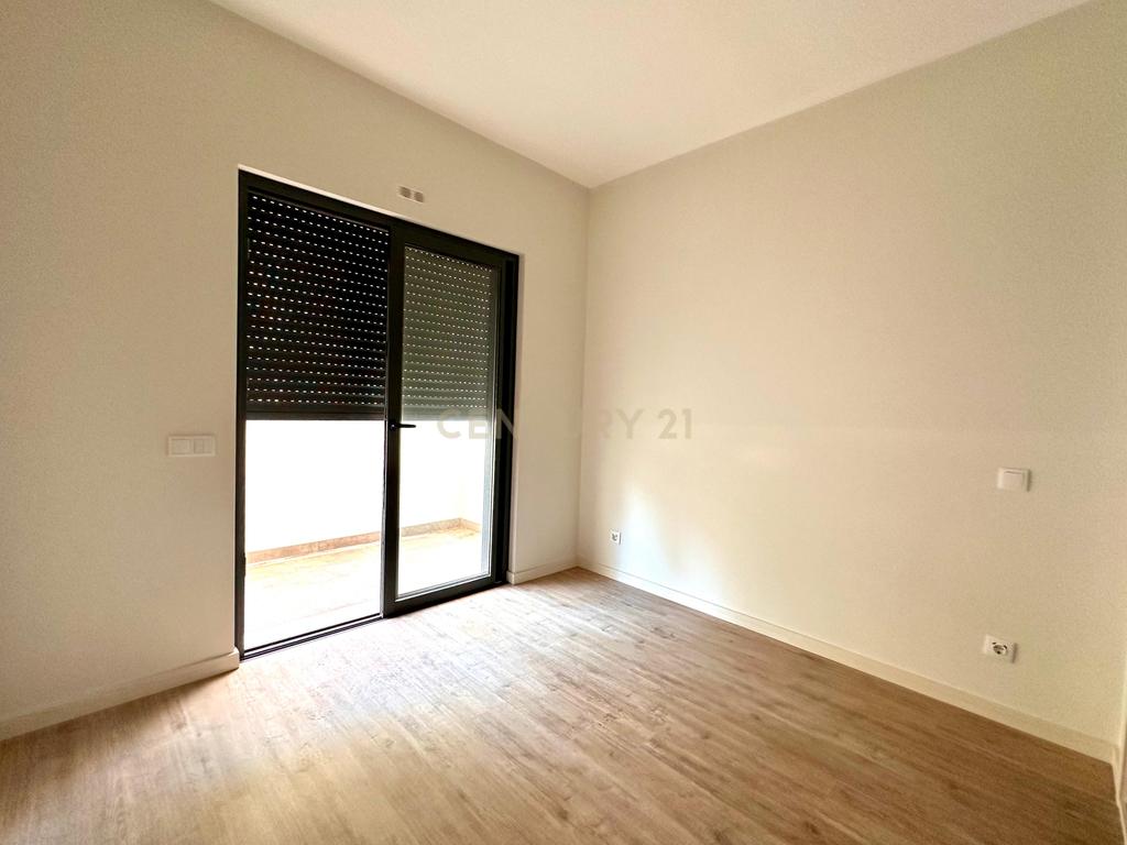 NOVO! Apartamento T4 em Portimão, Algarve - Image 32