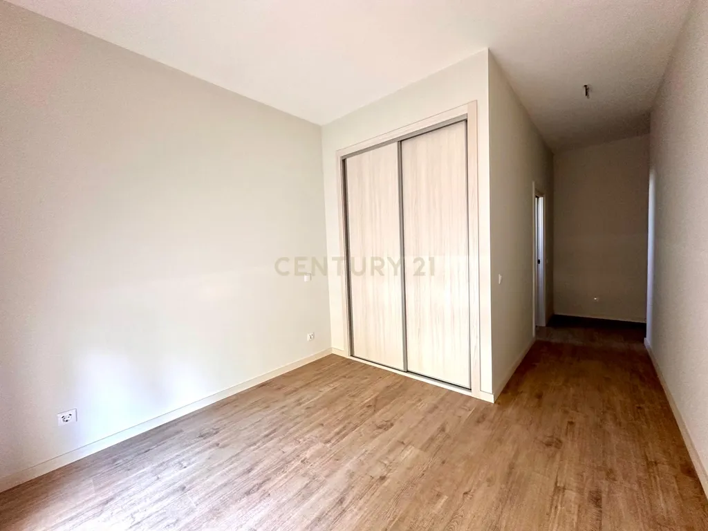 NOVO! Apartamento T4 em Portimão, Algarve - Image 33