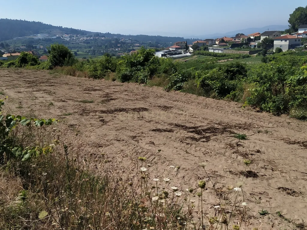 Terreno Agrícola em Figueiró (Santiago), Amarante, à Vila da Lixa - Image 2