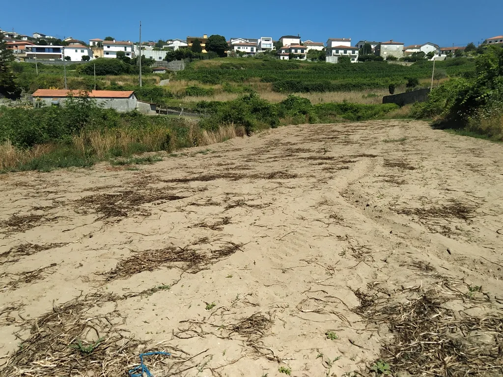 Terreno Agrícola em Figueiró (Santiago), Amarante, à Vila da Lixa - Image 4
