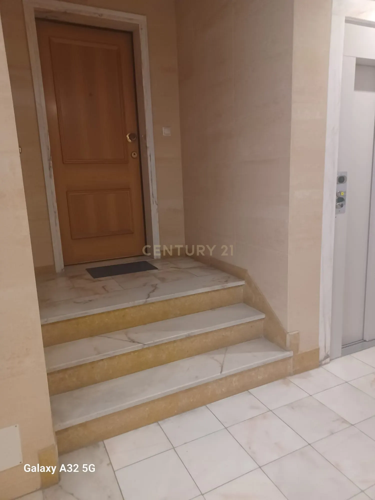 Apartamento T0 em Rua José Farinha Carnide, Telheiras - Image 14