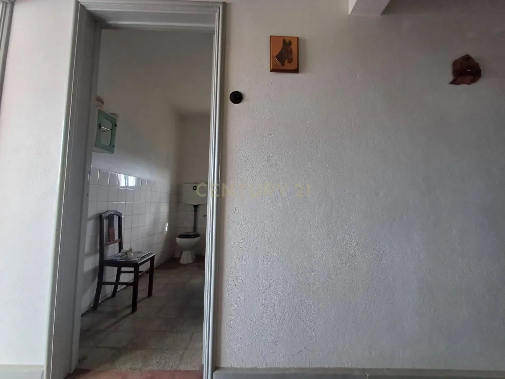 Moradia para remodelar em Vila Nova das Patas - Image 14