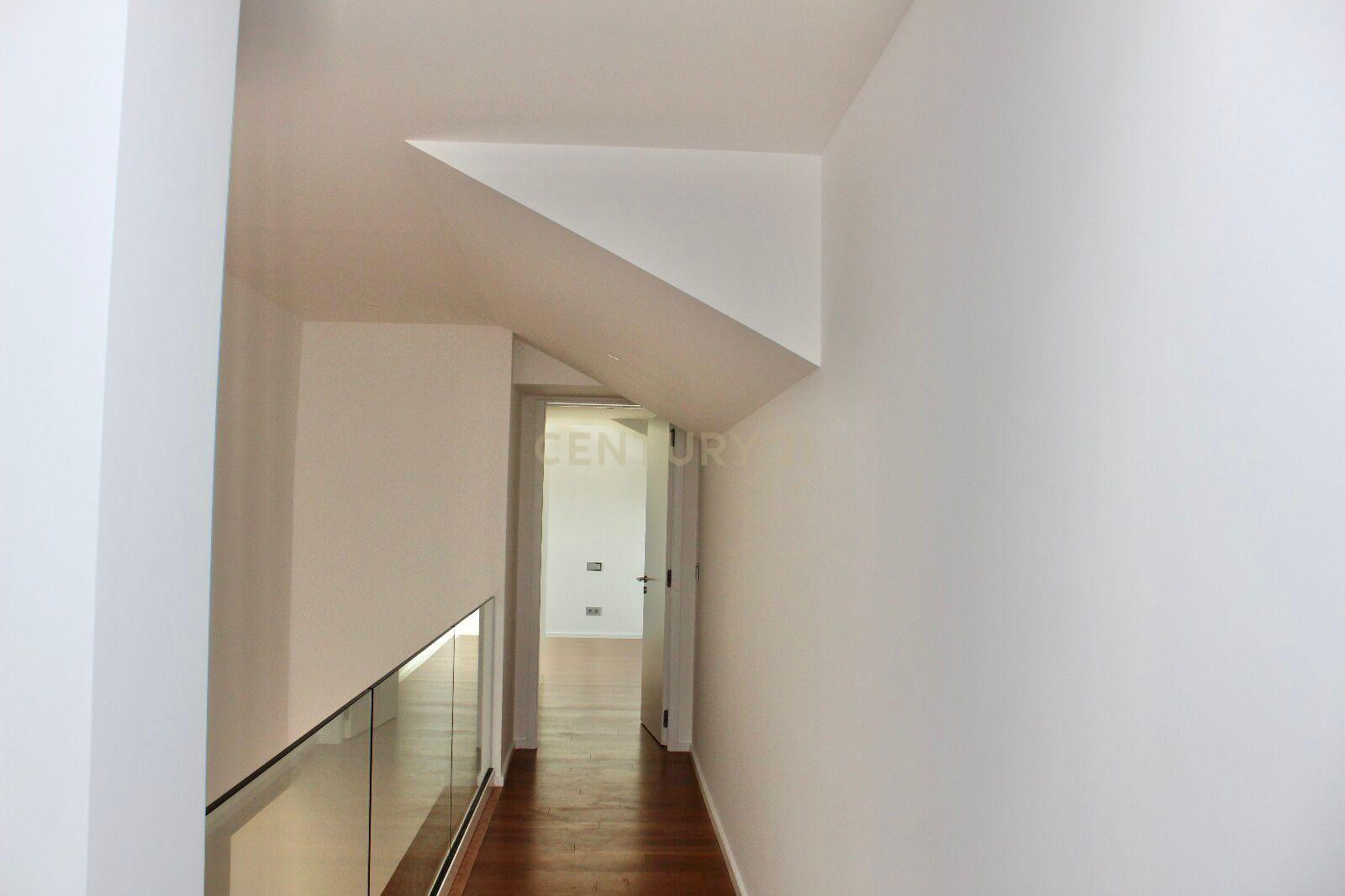 Duplex T2 Luxo Novo a Estrear no Centro De Lisboa - Image 13