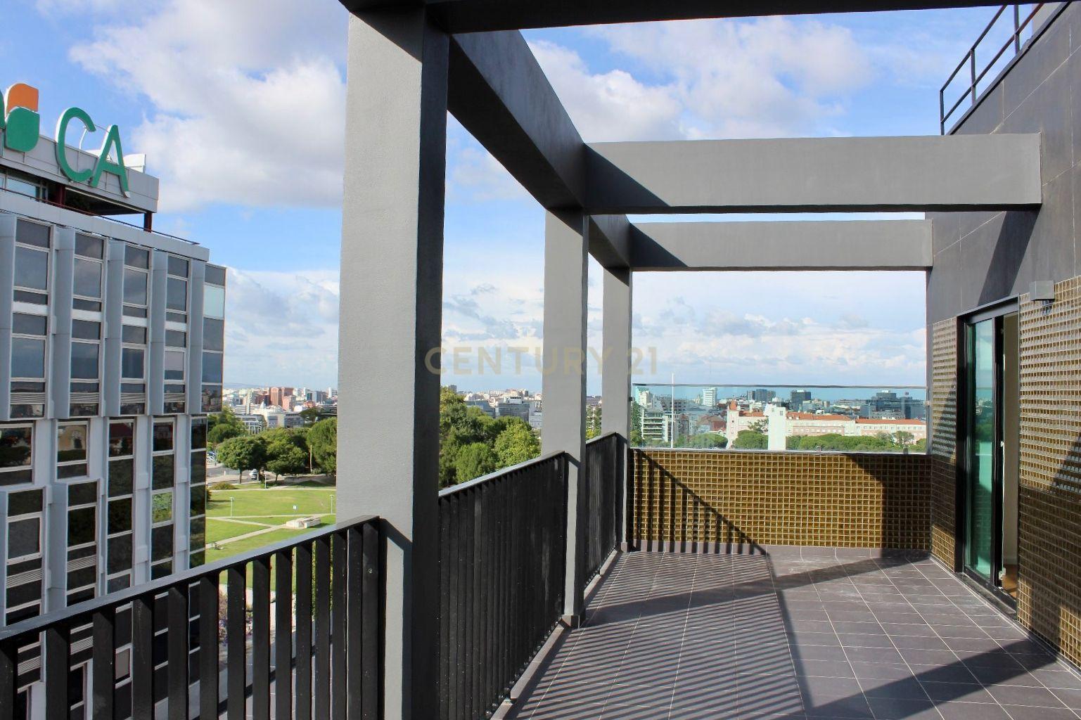 Duplex T2 Luxo Novo a Estrear no Centro De Lisboa - Image 14