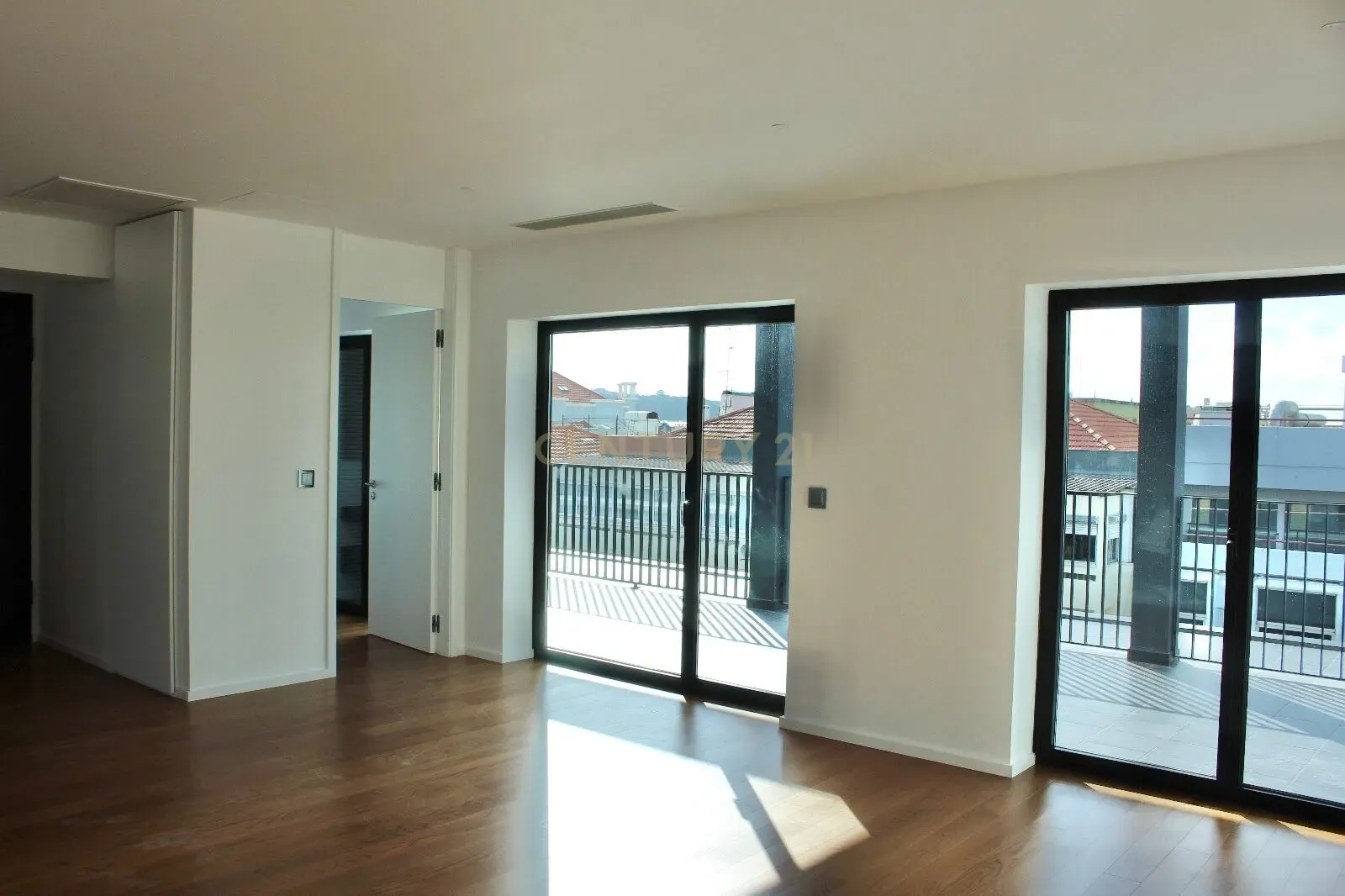 Duplex T2 Luxo Novo a Estrear no Centro De Lisboa - Image 2