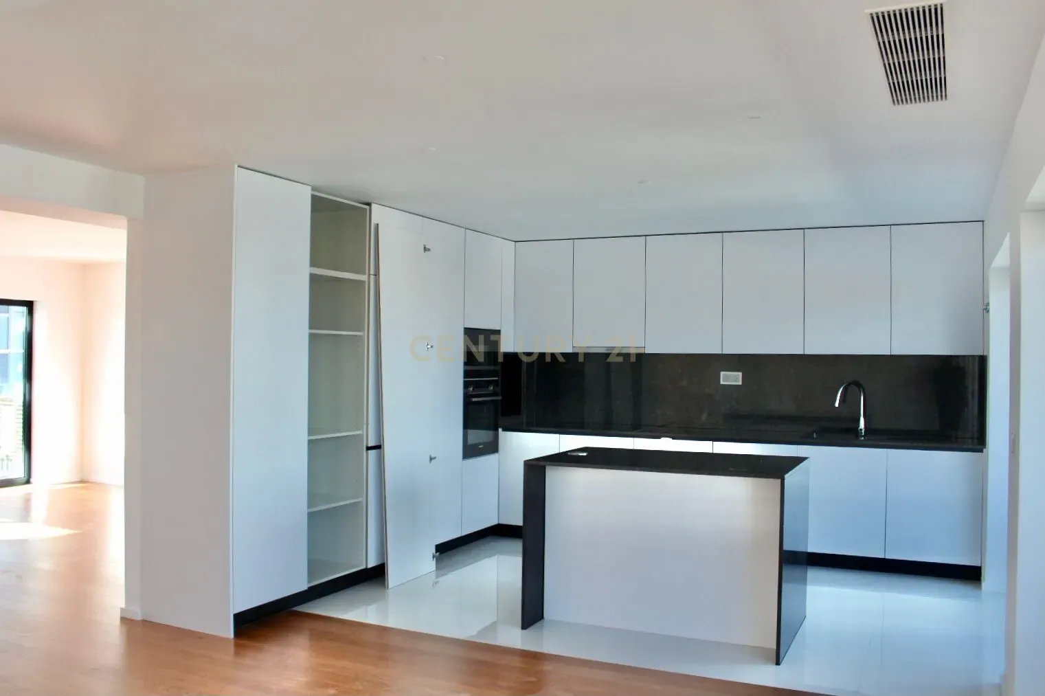 Duplex T2 Luxo Novo a Estrear no Centro De Lisboa - Image 7