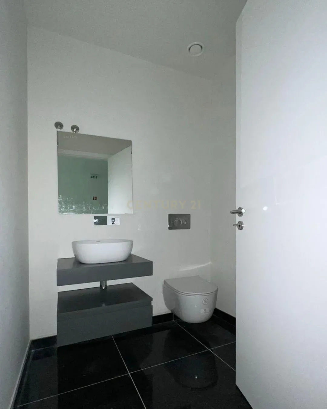 Loja comercial ou para Restauração no Centro de Lisboa - Image 7