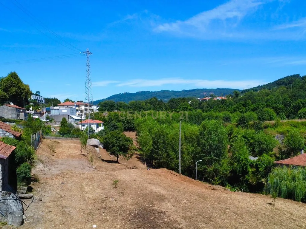 Quintinha T3 Nespereira - Guimarães - Image 11