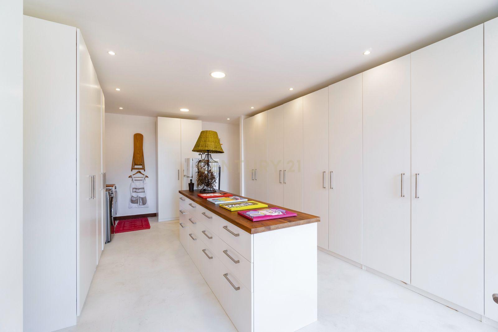 Moradia T6 Isolada | Garagem e Piscina Coberta e Aquecida | Quinta da Beloura I - Image 23