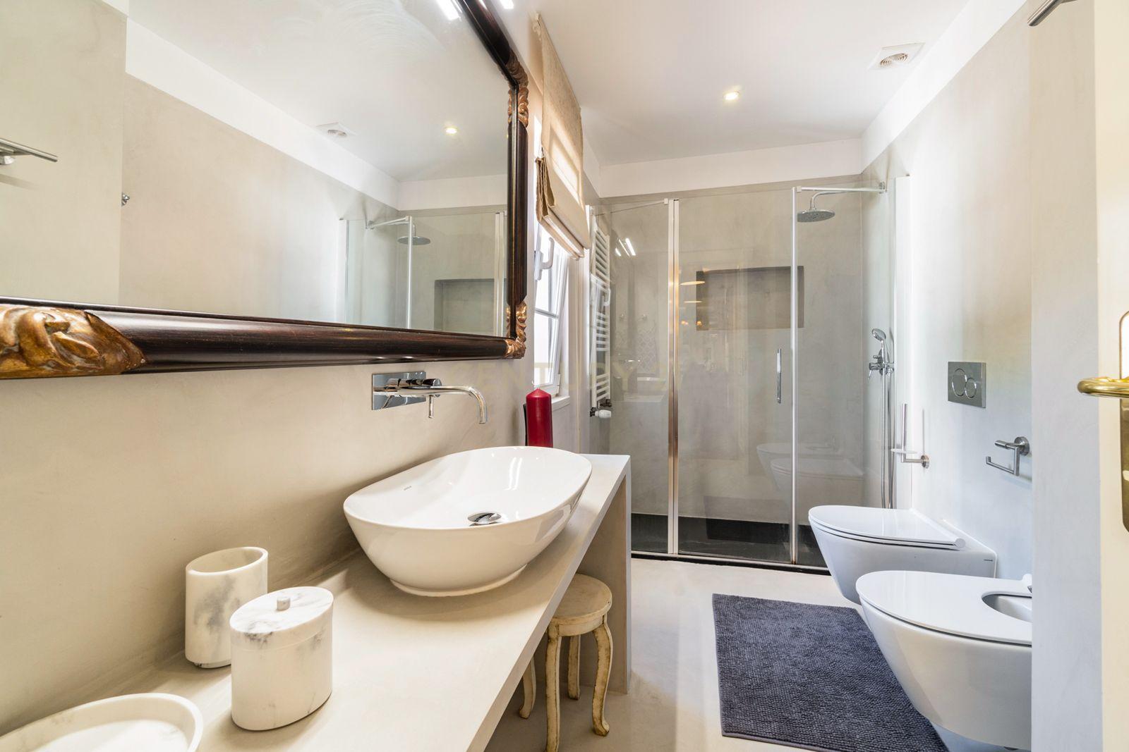 Moradia T6 Isolada | Garagem e Piscina Coberta e Aquecida | Quinta da Beloura I - Image 32
