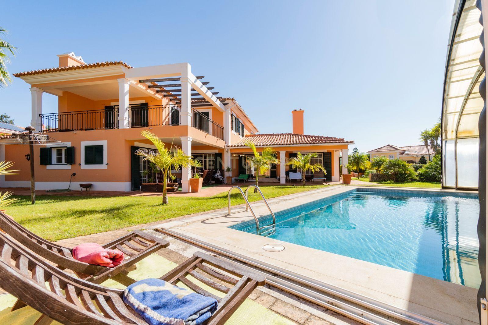 Moradia T6 Isolada | Garagem e Piscina Coberta e Aquecida | Quinta da Beloura I - Image 39