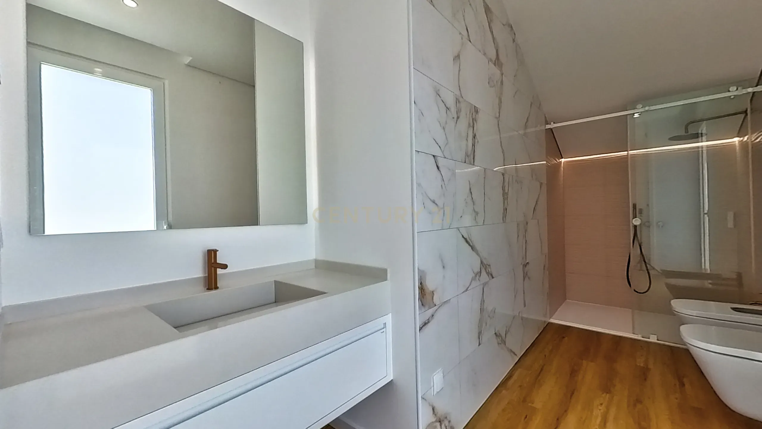 Moradia - Image 54
