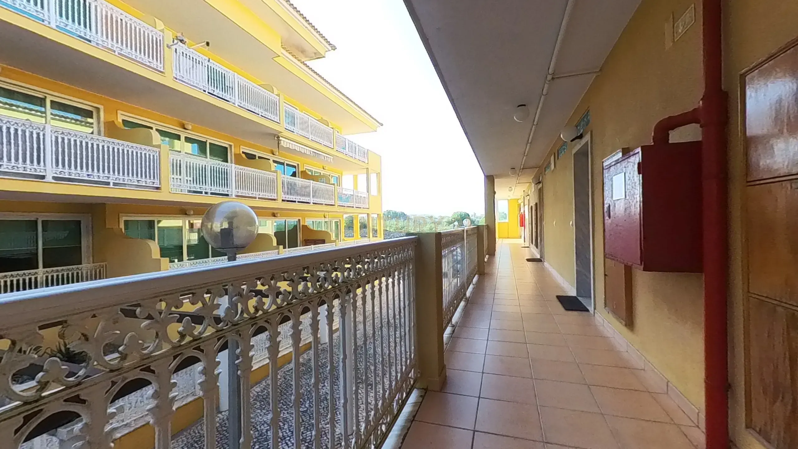 Apartamento T0 em Condomínio Fechado - Santa Cruz - Image 8