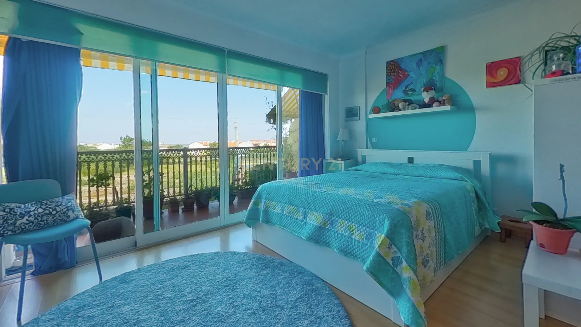 Apartamento T0 em Condomínio Fechado - Santa Cruz - Image 3