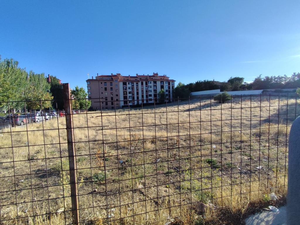 undefined - Image 7