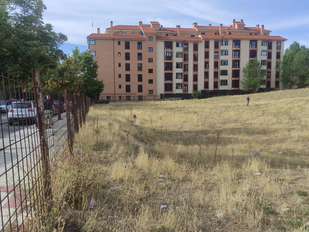 undefined - Image 6