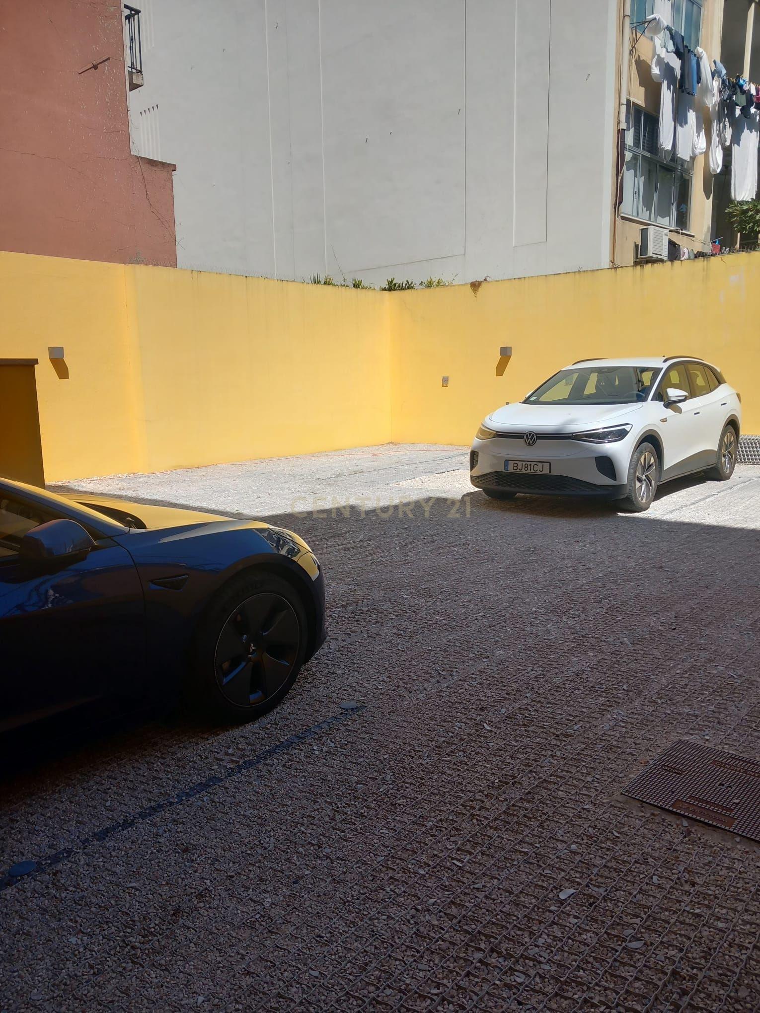 T1 DUPLEX COM GARAGEM - Image 11