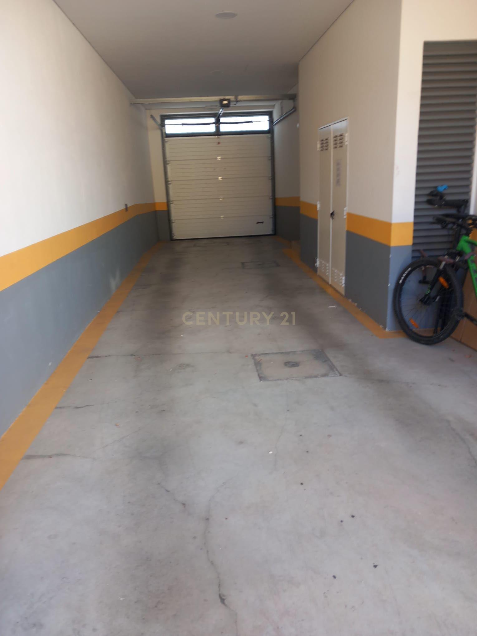 T1 DUPLEX COM GARAGEM - Image 14