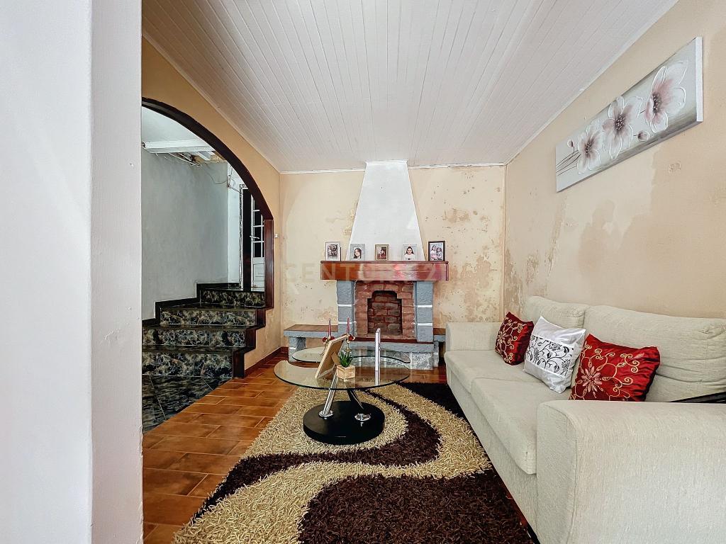 Casa no Centro da Ribeira Grande - Oportunidade Única! - Image 2