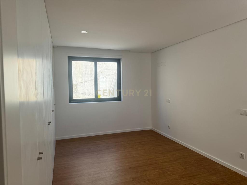 Moradia em Construção para venda em Paranhos - Image 15
