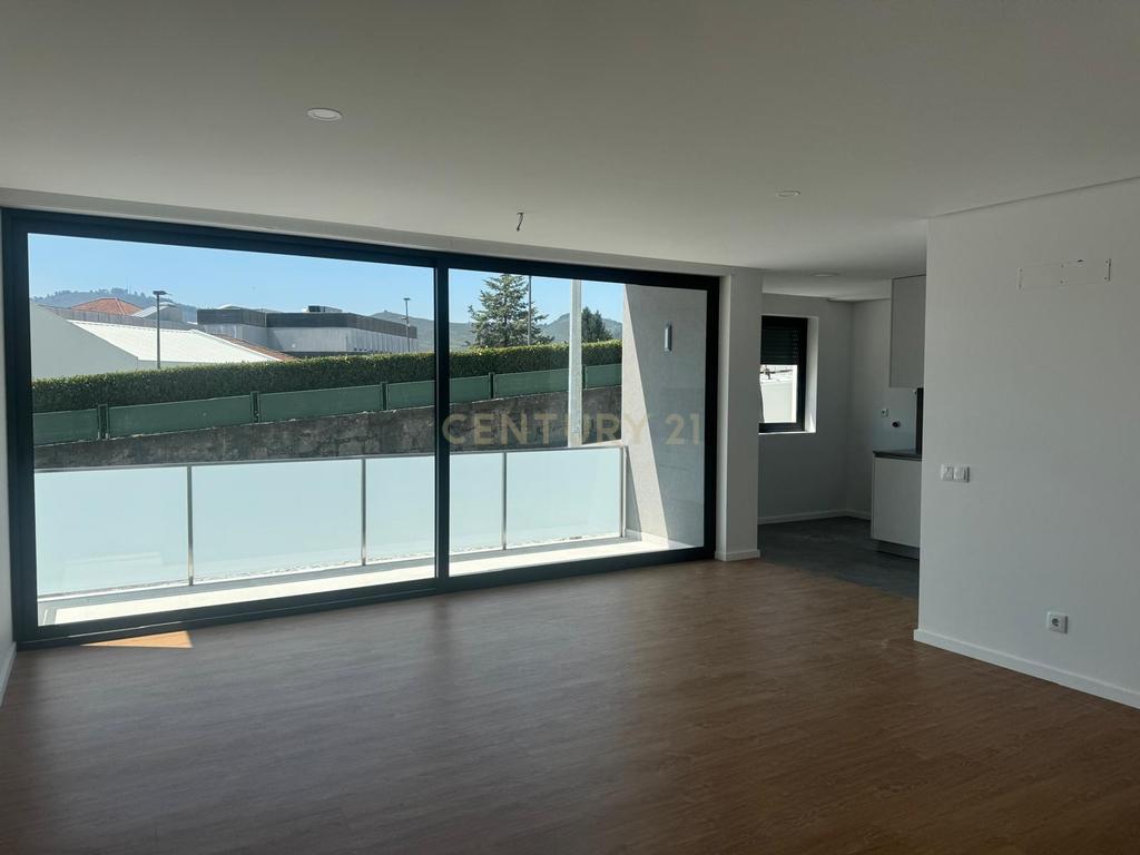 Moradia em Construção para venda em Paranhos - Image 6