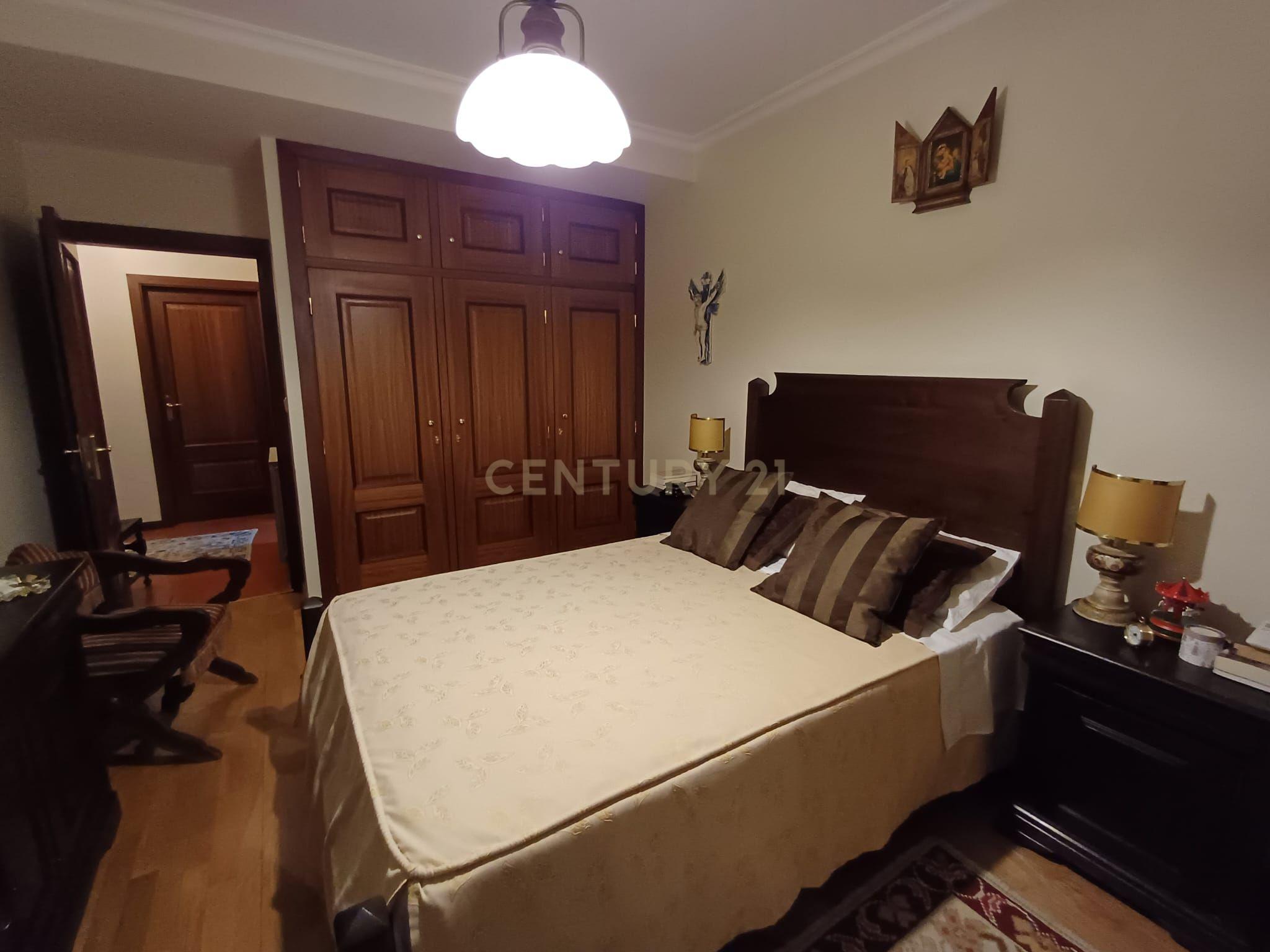 T3 Duplex em Urbanização Quinta das Heras - Image 25