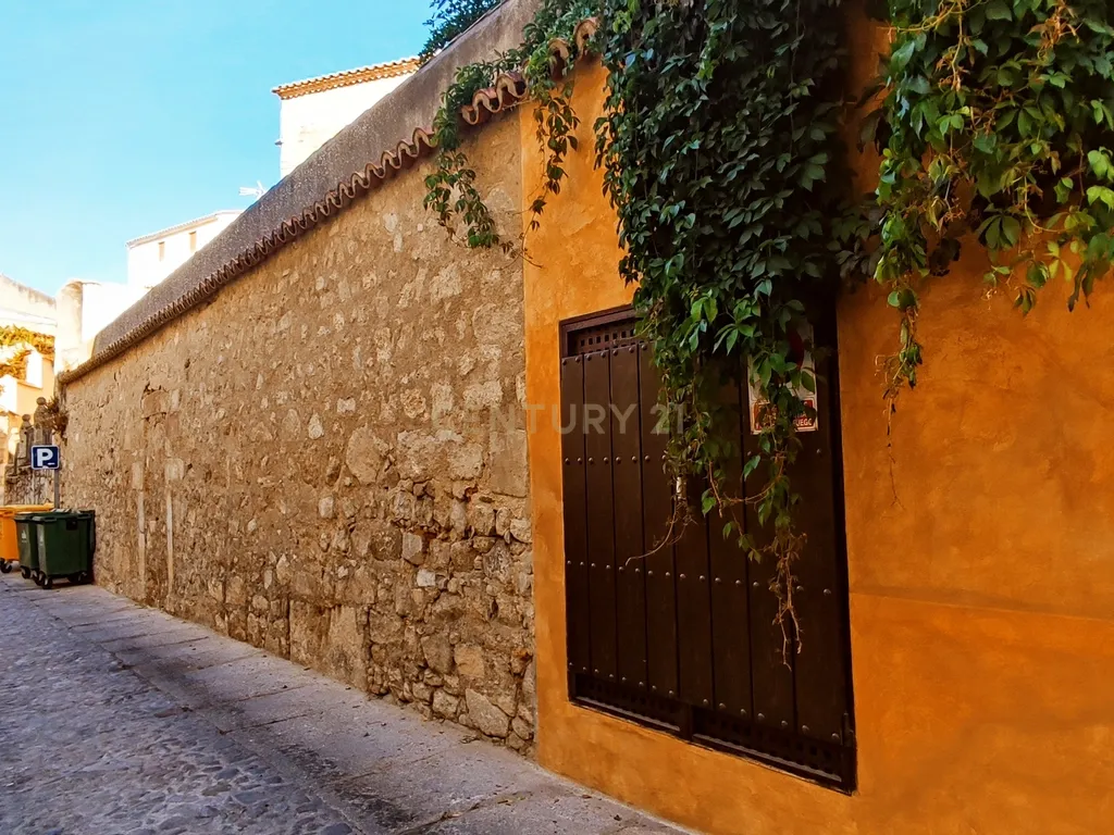 Casa com grande potencial no coração de Trujillo: ideal para morar ou investir - Image 56