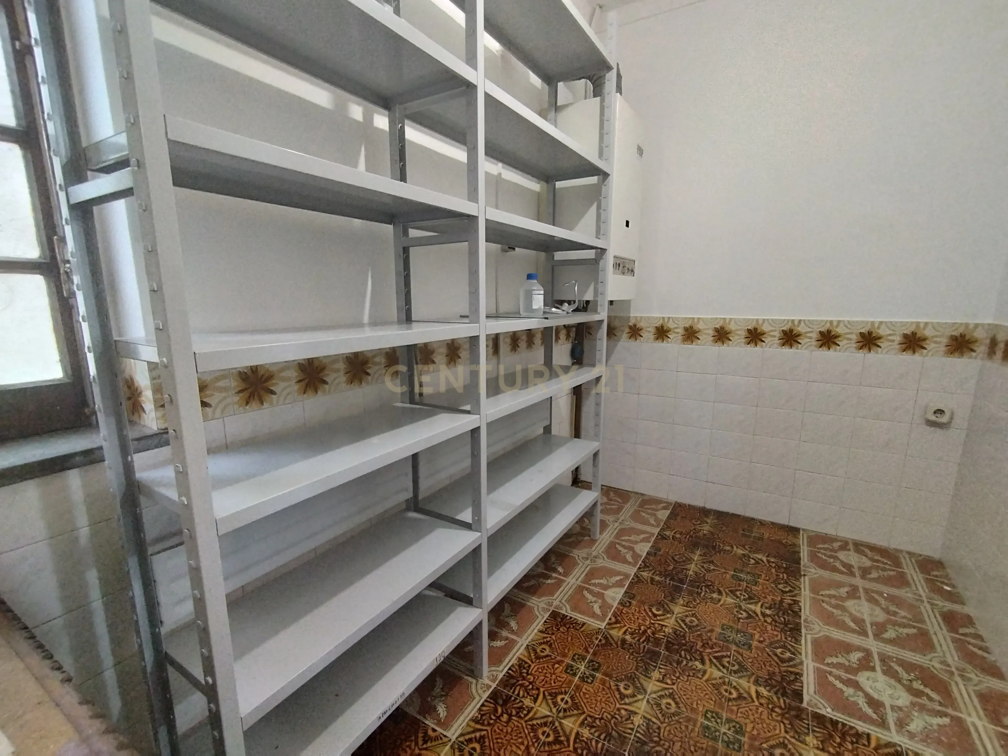Moradia T4, usada, para venda em Torres Vedras. - Image 12