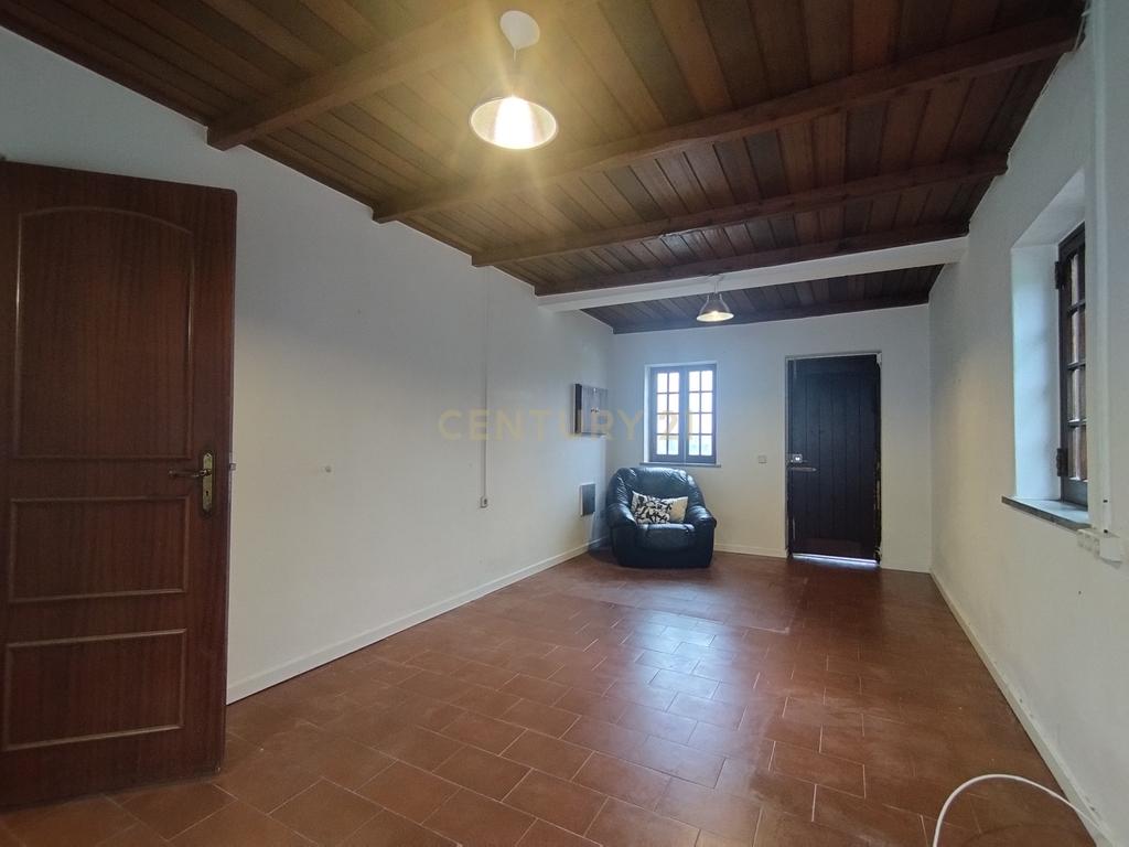 Moradia T4, usada, para venda em Torres Vedras. - Image 9