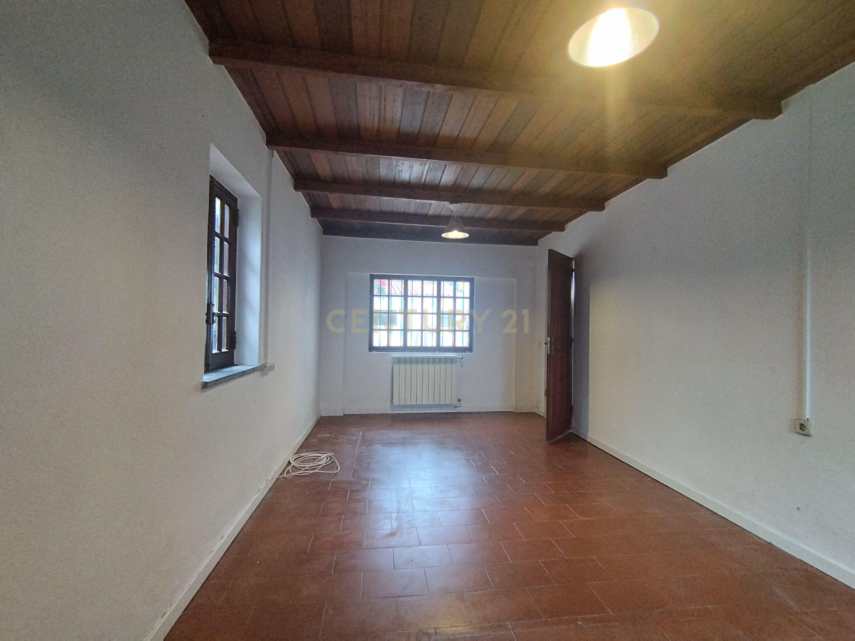 Moradia T4, usada, para venda em Torres Vedras. - Image 11