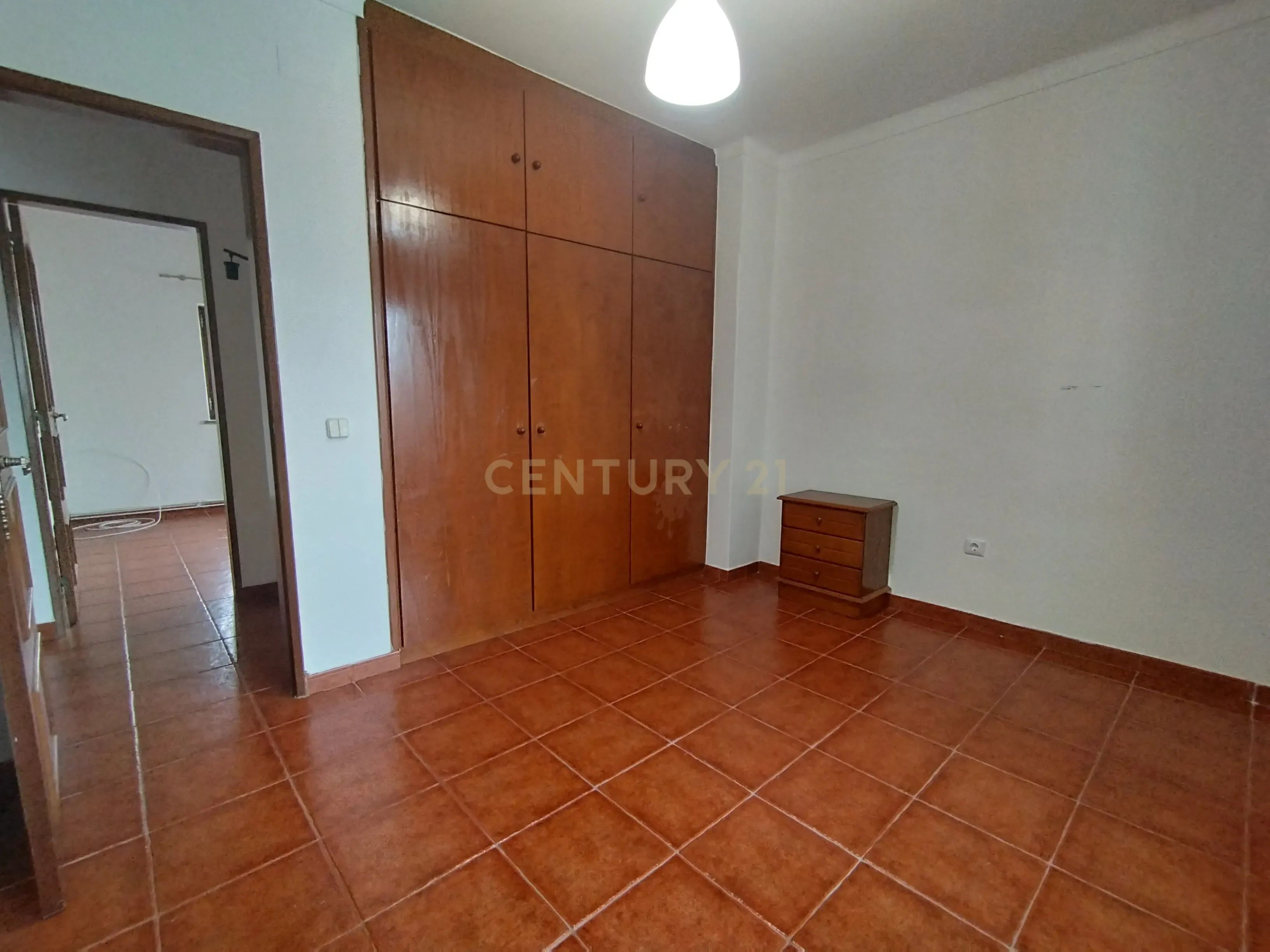 Moradia T4, usada, para venda em Torres Vedras. - Image 18