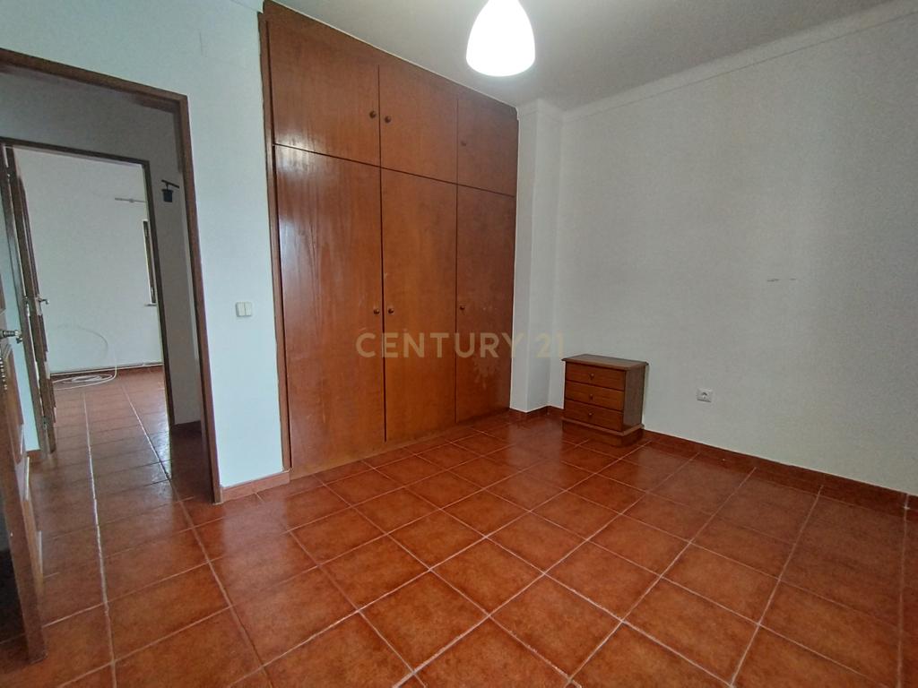 Moradia T4, usada, para venda em Torres Vedras. - Image 17