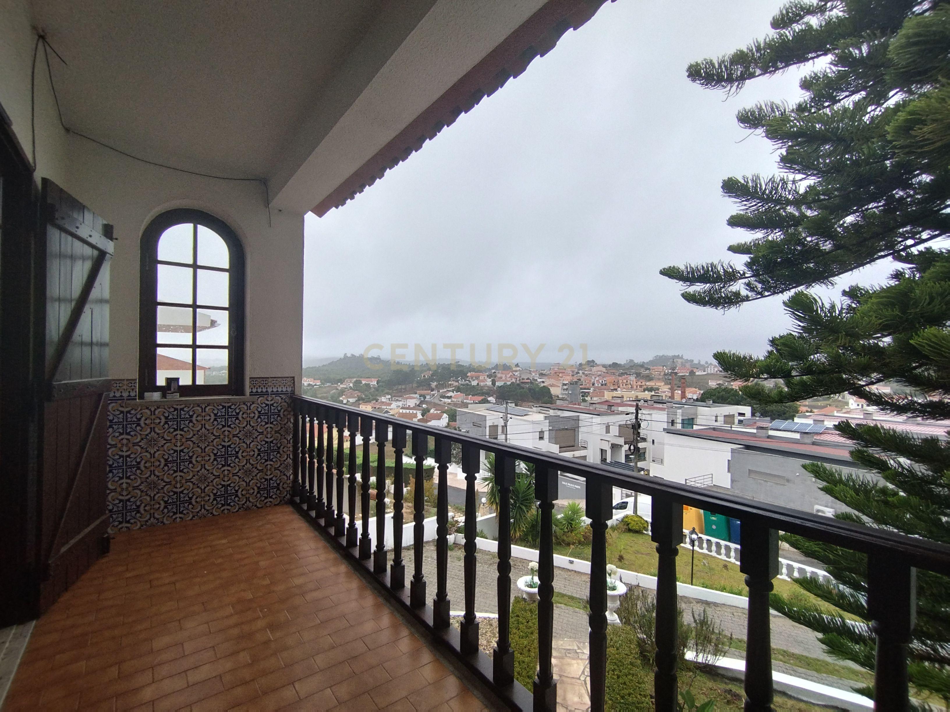 Moradia T4, usada, para venda em Torres Vedras. - Image 19