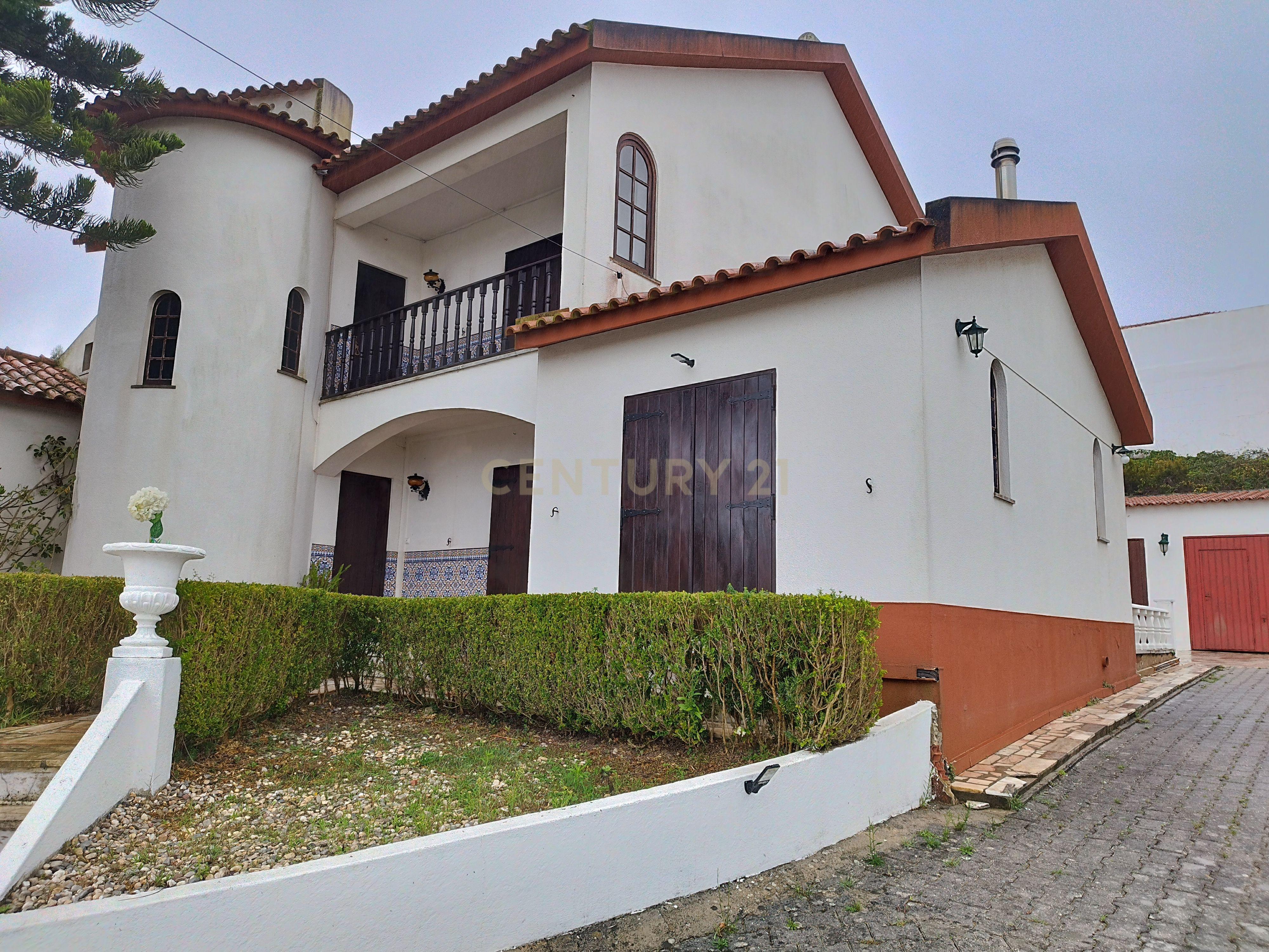Moradia T4, usada, para venda em Torres Vedras. - Image 2