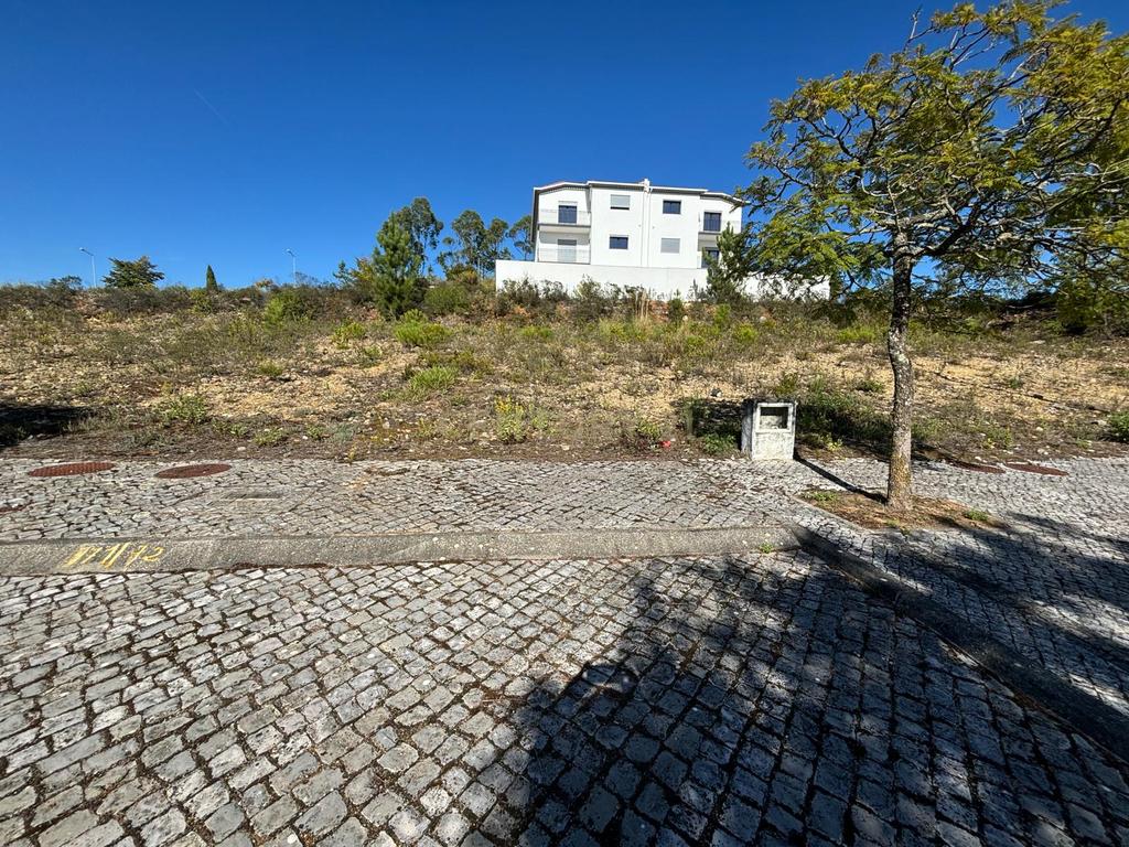 Lote de terreno  para  construção de Moradia Geminada - Image 1