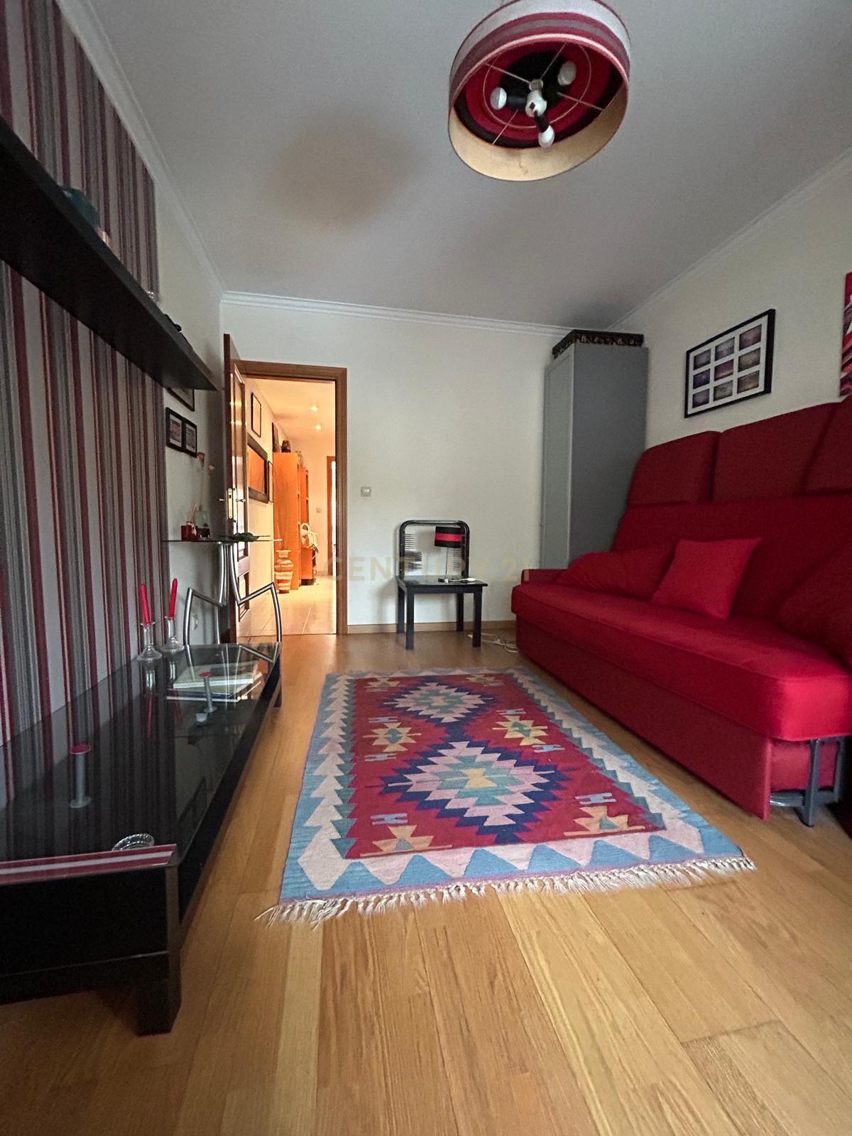 Apartamento T0 em Rua José Farinha Carnide, Telheiras - Image 2