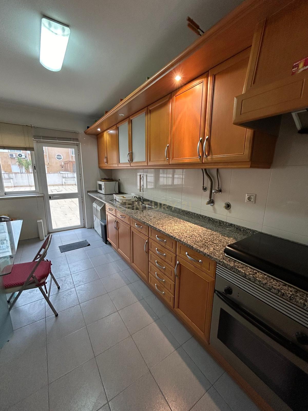 Apartamento T0 em Rua José Farinha Carnide, Telheiras - Image 12