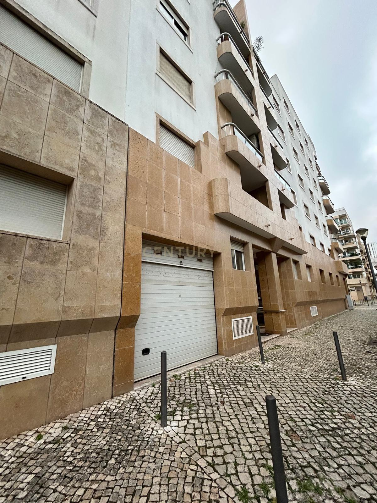 Apartamento T0 em Rua José Farinha Carnide, Telheiras - Image 13