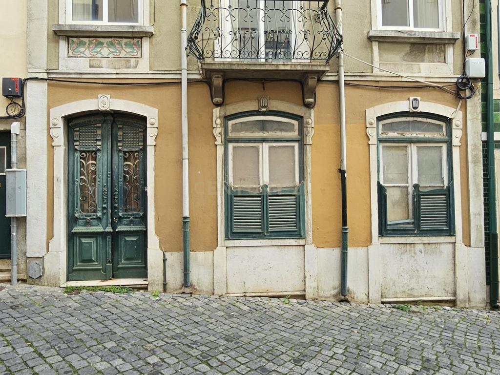 Edifício para Recuperação em Lisboa - Oportunidade Única! - Image 4