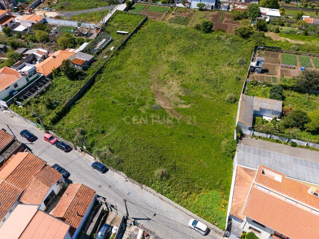 Terreno Urbano em Vila Nova de Gaia - 1132m² com Potencial Único - Image 8