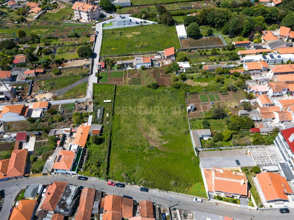 Terreno Urbano em Vila Nova de Gaia - 1132m² com Potencial Único - Image 5