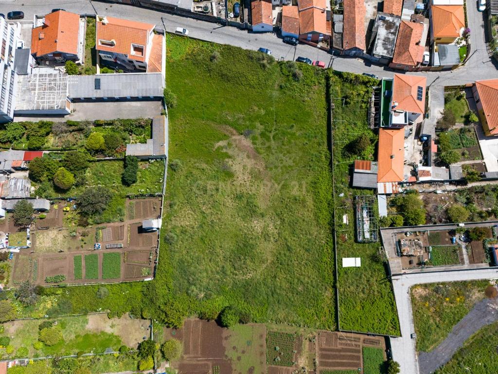 Terreno Urbano em Vila Nova de Gaia - 1132m² com Potencial Único - Image 6