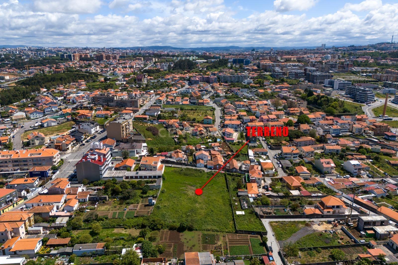 Terreno Urbano em Vila Nova de Gaia - 1132m² com Potencial Único - Image 4