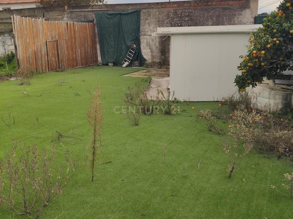 Lote de terreno urbano com 1200 m2 para construção junto ao Condominio Villaggio Manique - Image 8