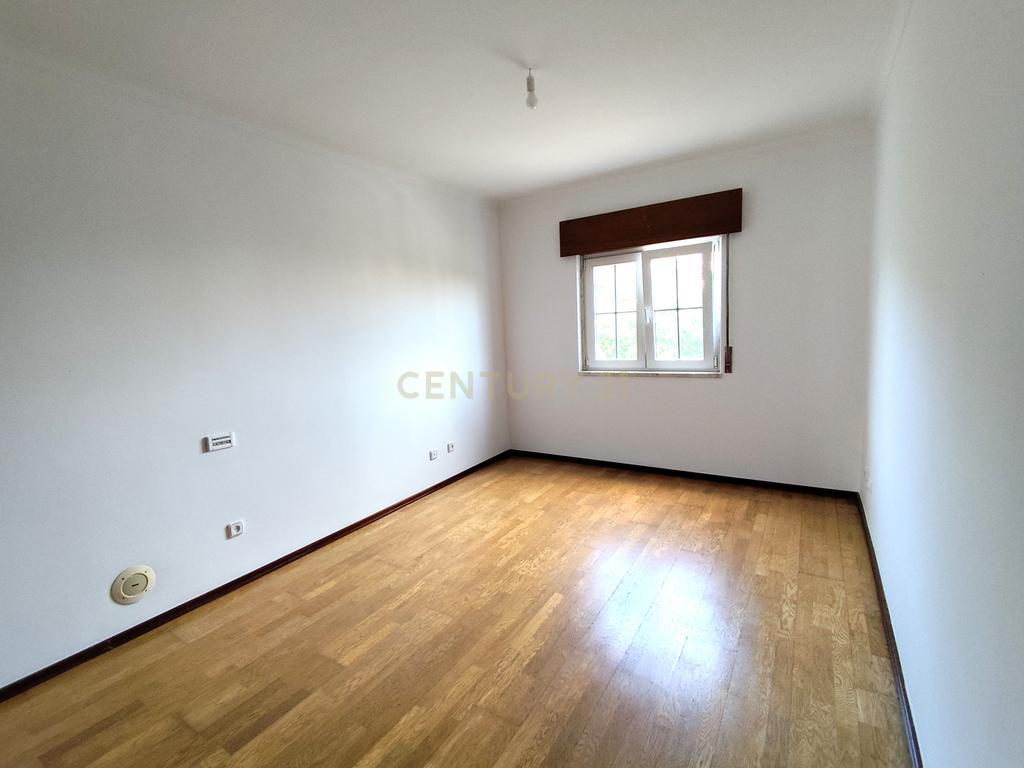 Apartamento T2 em São Domingos de Rana, Cascais - Image 4