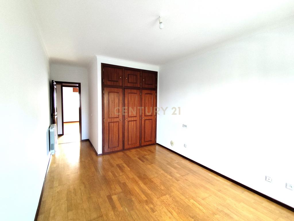 Apartamento T2 em São Domingos de Rana, Cascais - Image 3