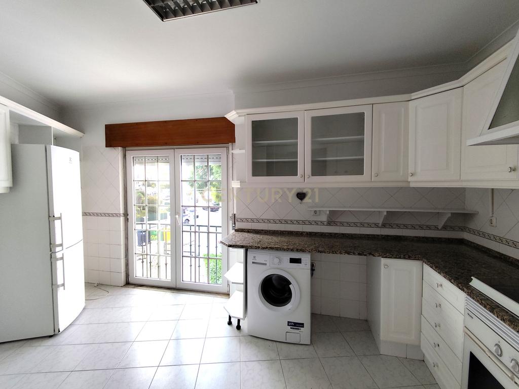 Apartamento T2 em São Domingos de Rana, Cascais - Image 2