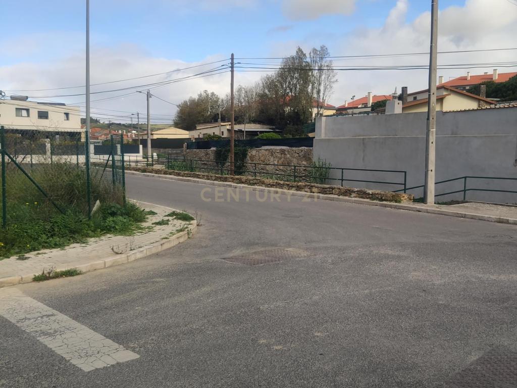 Lote de terreno urbano com 1200 m2 para construção junto ao Condominio Villaggio Manique - Image 9